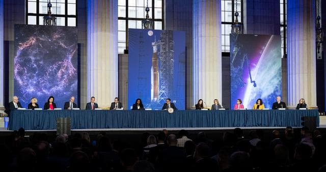 NASA image: National Space Council Meeting