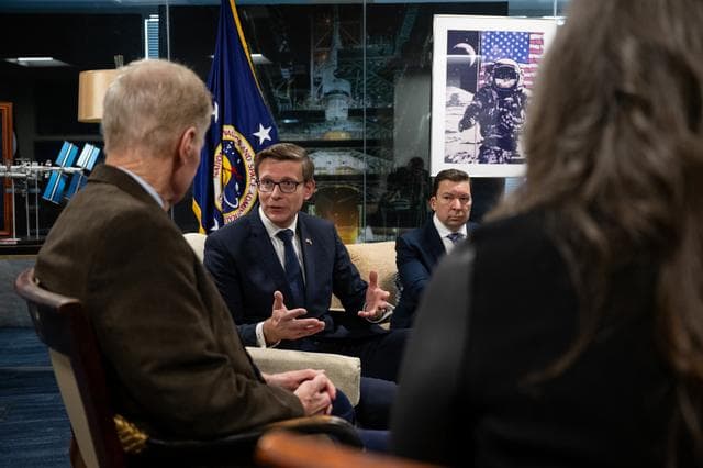 NASA image: Czech Minister of Transport Meets with NASA Administrator