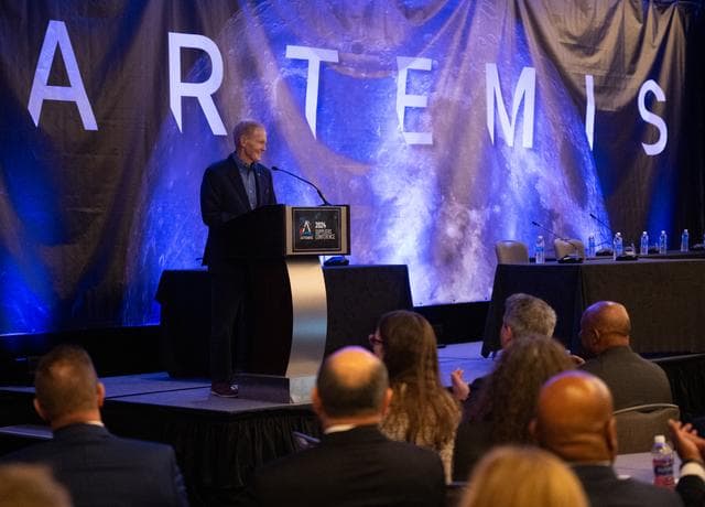 NASA image: NASA Leadership at 2024 Artemis Suppliers Conference