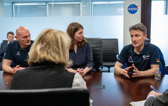 NASA image: Pam Melroy meets with German Coordinator Anna Christmann