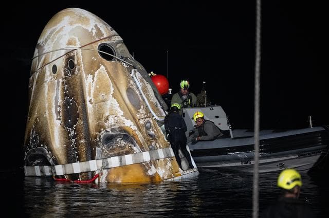 NASA image: NASA’s SpaceX Crew-7 Splashdown