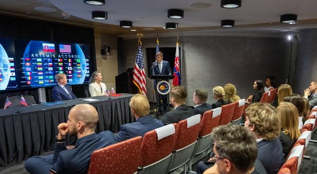 NASA image: Slovakia Artemis Accords Signing