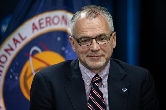 NASA image: NASA Leadership Speaks with Boeing CFT Crew