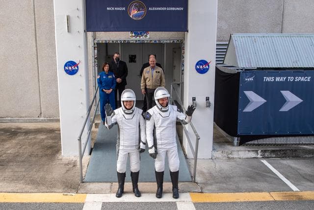 NASA image: NASA’s SpaceX Crew-9 Crew Walkout