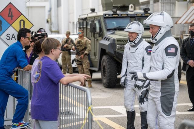 NASA image: NASA’s SpaceX Crew-9 Crew Walkout