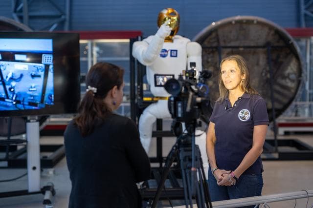 NASA image: Robonaut 2 on display at NASM