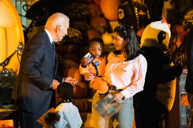 NASA image: White House Hallo-READ Event