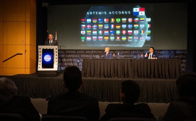 NASA image: Republic of Panama Artemis Accords Signing