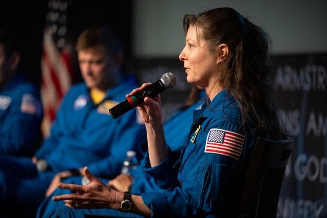 NASA image: Expedition 71 Astronauts Speak with U.S. Senate Youth Program