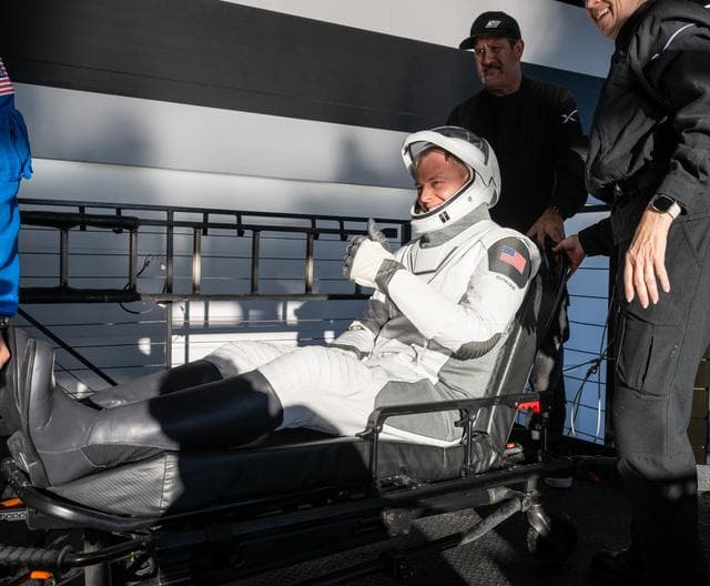 NASA image: NASA’s SpaceX Crew-9 Splashdown