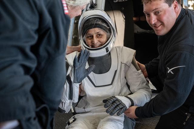 NASA image: NASA’s SpaceX Crew-9 Splashdown
