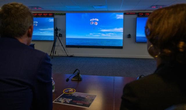 NASA image: NASA’s SpaceX Crew-9 Splashdown