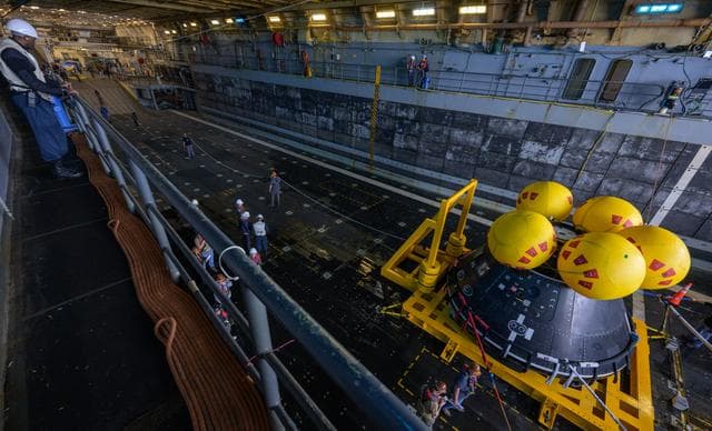 NASA image: NASA Artemis Underway Recovery Test 12