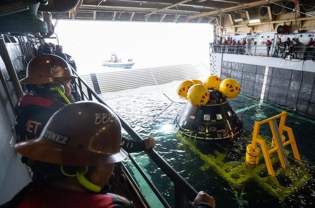 NASA image: NASA Artemis Underway Recovery Test 12