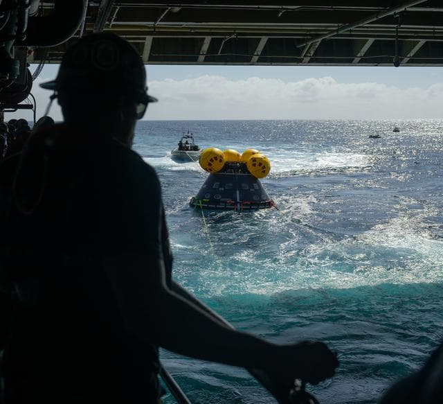 NASA image: NASA Artemis Underway Recovery Test 12