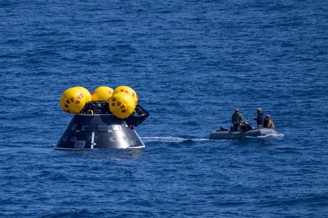 NASA image: NASA Artemis Underway Recovery Test 12