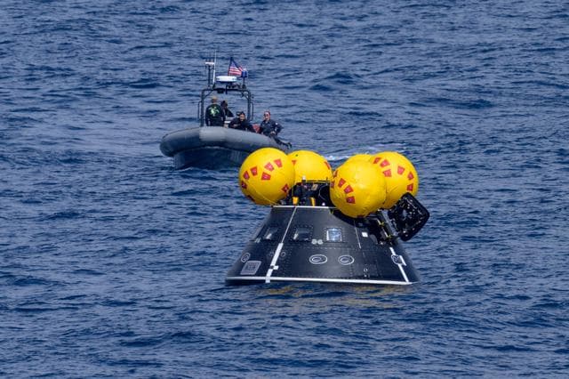 NASA image: NASA Artemis Underway Recovery Test 12