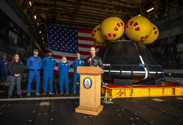 NASA image: NASA Artemis Underway Recovery Test 12