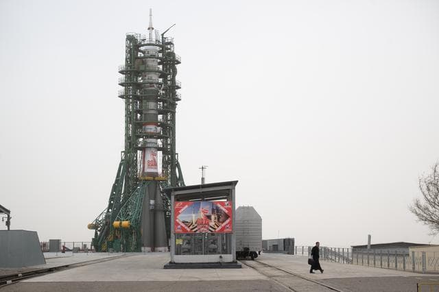 NASA image: Expedition 73 Preflight