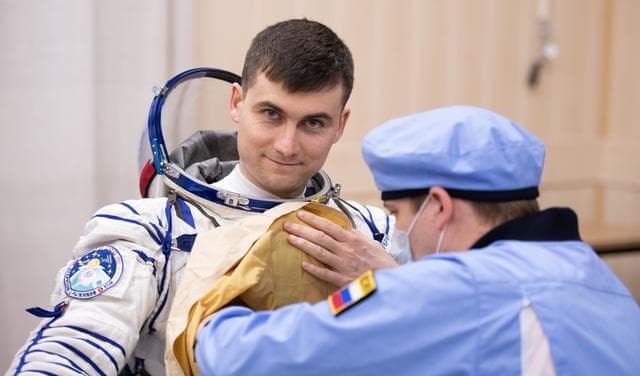 NASA image: Expedition 73 Preflight