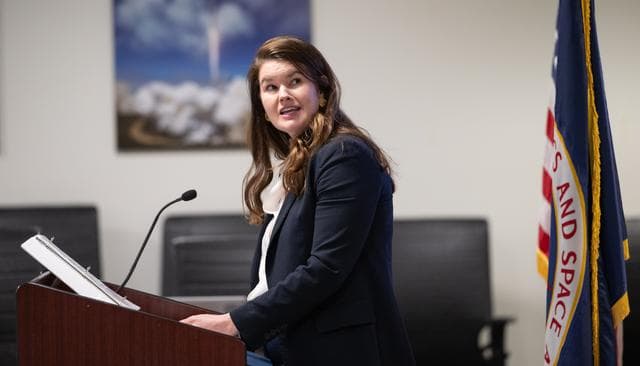 NASA image: SBA Administrator at NASA Headquarters