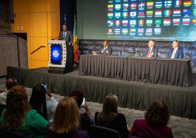 NASA image: Senegal Artemis Accords Signing