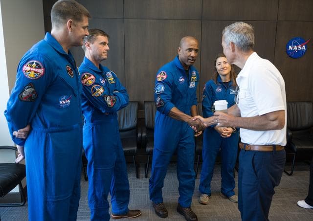 NASA image: Acting Administrator Sean Duffy Meets with Artemis II Astronauts