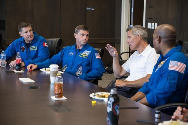 NASA image: Acting Administrator Sean Duffy Meets with Artemis II Astronauts