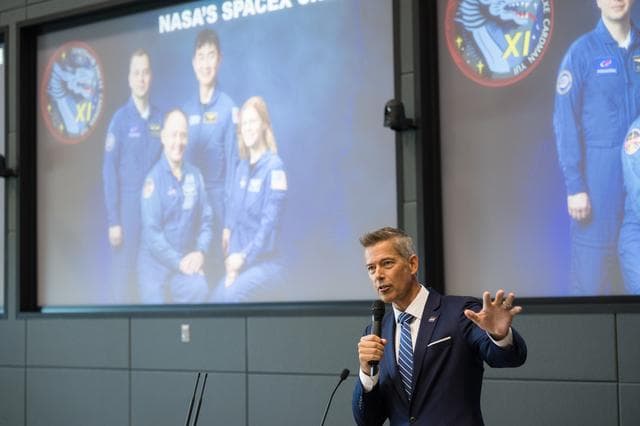 NASA image: Acting NASA Admin Sean Duffy at Crew-11 Briefing