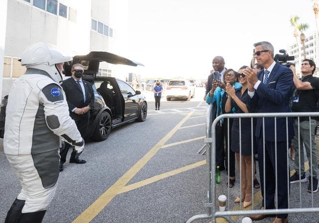 NASA image: NASA’s SpaceX Crew-11 Crew Walkout