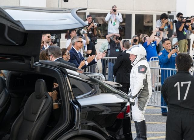 NASA image: NASA’s SpaceX Crew-11 Crew Walkout