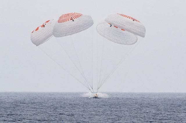 NASA image: NASA’s SpaceX Crew-10 Splashdown