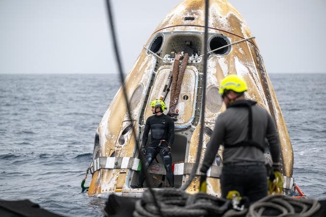 NASA image: NASA’s SpaceX Crew-10 Splashdown