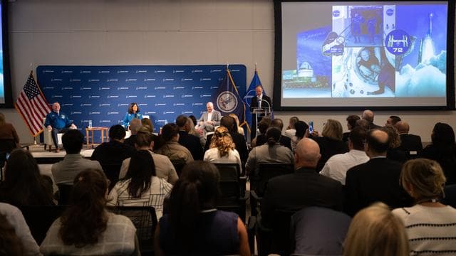 NASA image: NASA Astronauts Wilmore and Williams at Boeing Headquarters