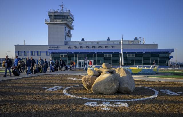 NASA image: Expedition 74 Preflight
