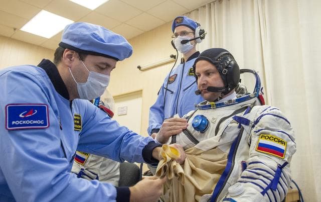 NASA image: Expedition 74 Preflight