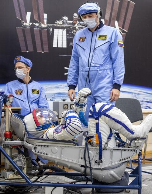 NASA image: Expedition 74 Preflight