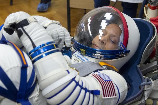 NASA image: Expedition 74 Preflight