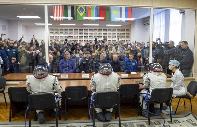 NASA image: Expedition 74 Preflight