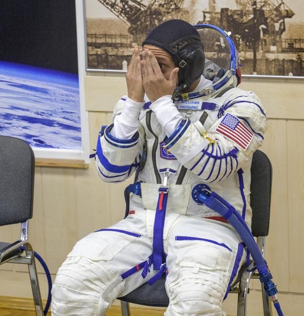 NASA image: Expedition 74 Preflight