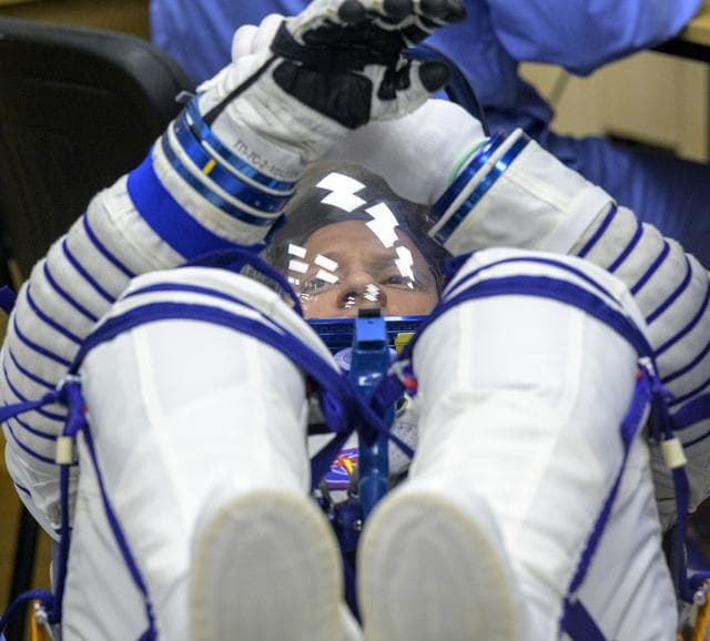 NASA image: Expedition 74 Preflight