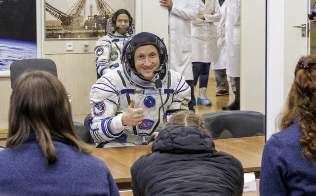 NASA image: Expedition 74 Preflight