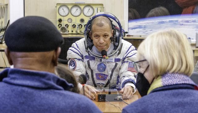 NASA image: Expedition 74 Preflight