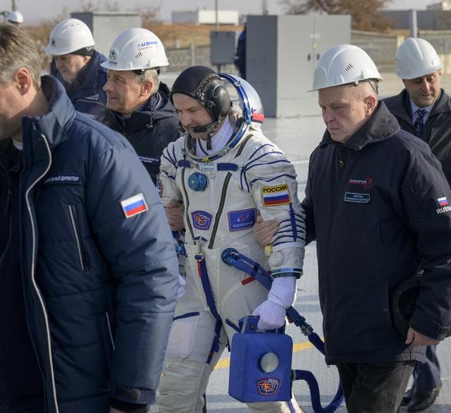 NASA image: Expedition 74 Preflight