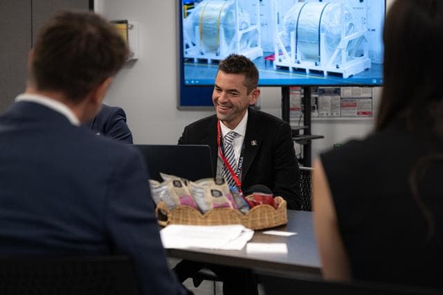 NASA image: Administrator Isaacman Meets with Blue Origin