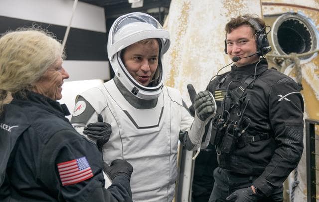NASA image: NASA’s SpaceX Crew-11 Splashdown