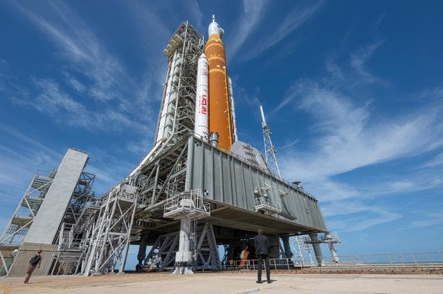 NASA image: Administrator Isaacman Visits Launch Complex 39B