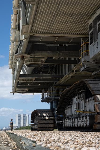 NASA image: Mobile Launcher 1 Returns to Vehicle Assembly Building