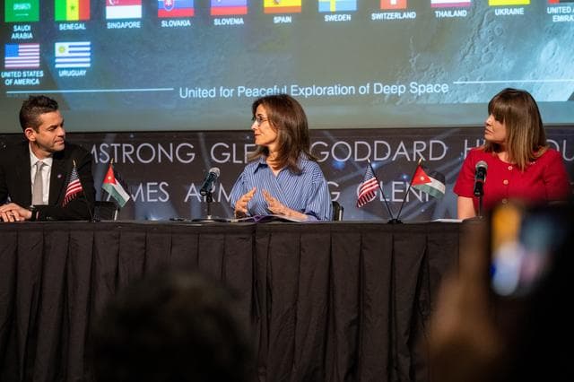 NASA image: Jordan Artemis Accords Signing