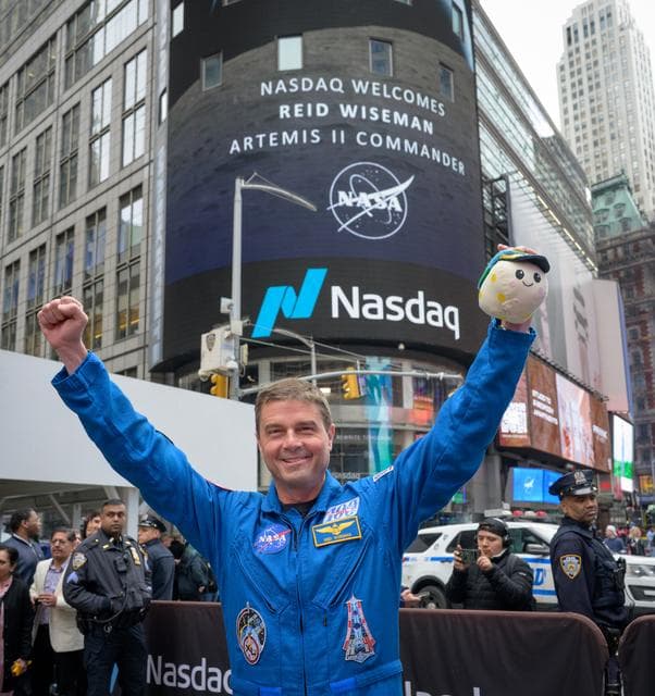 NASA image: NASA Artemis II Crew Rings Nasdaq Closing Bell